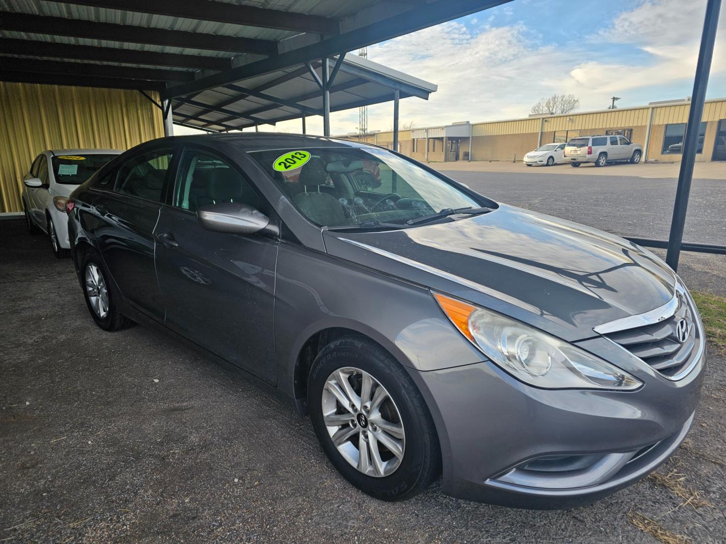 2013 GRAY Hyundai Sonata GLS (5NPEB4AC4DH) with an 2.4L L4 DOHC 16V engine, 6-Speed Automatic transmission, located at 533 S Seven Points BLVD, Seven Points, TX, 75143, (430) 255-4030, 32.313999, -96.209351 - Photo#1